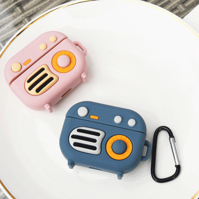 Retro Radio Design Bluetooth Earphone AirPods Silicone Case with Carabiner