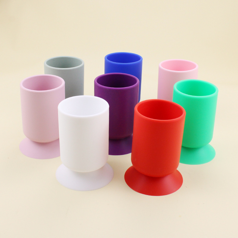 Translate the English title: Bottom with Suction Cup Pen Holder Silicone Sleeve Outer Diameter 6cm Height 10cm