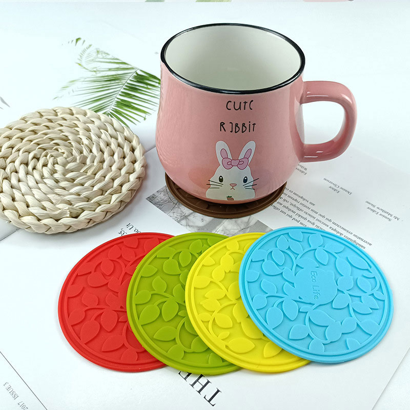 Innovative Silicone Coasters with Artistic Leaf Textures