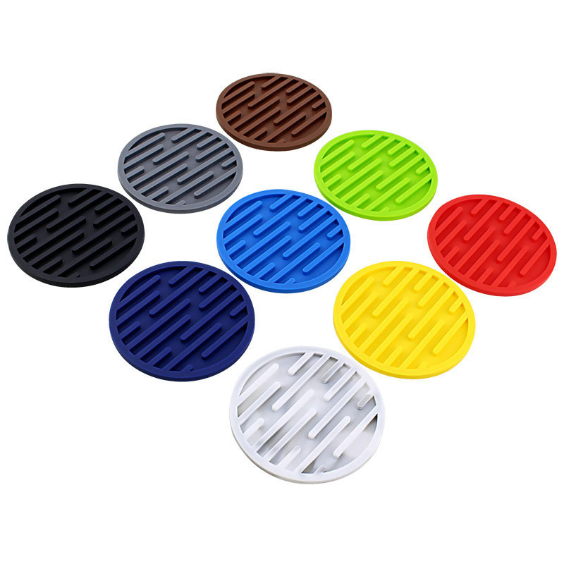 10cm Soft Silicone Cup Mat with Heat-Resistant and Anti-Scald Properties Featuring a Bumpy Stripe Design 