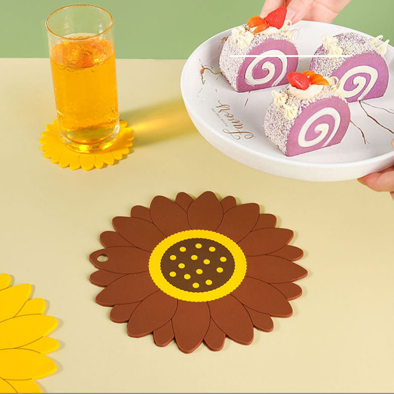 Sunflower Heat Insulation and Anti-scald Bowl and Dish Silicone Mats Wholesale