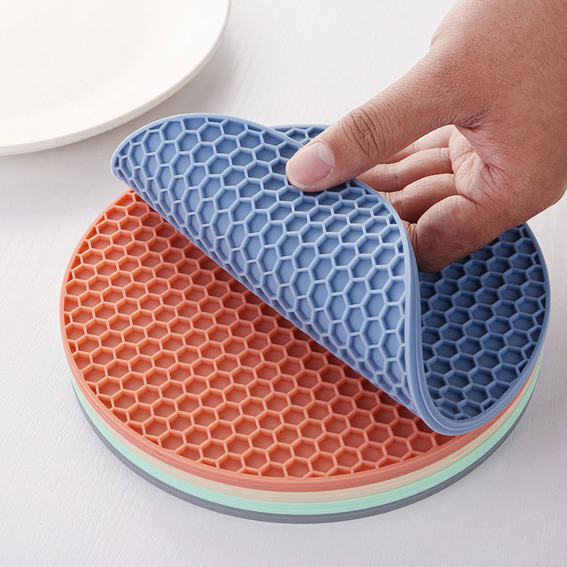 Circular Honeycomb Silicone Mats - Anti-scald and Anti-slip Pads, Heat Insulation Table Mats Wholesale  