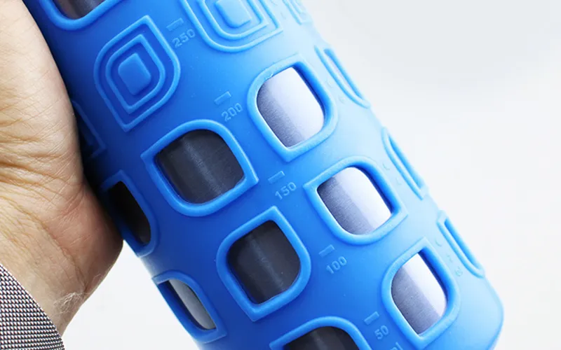 Design Hollow Pattern Silicone Bottle Sleeve